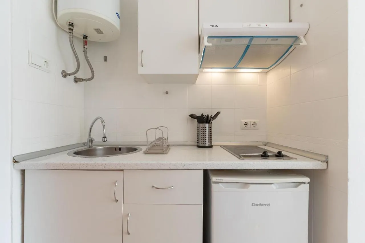 Calmahouse (Adults Only) Apartment Torremolinos